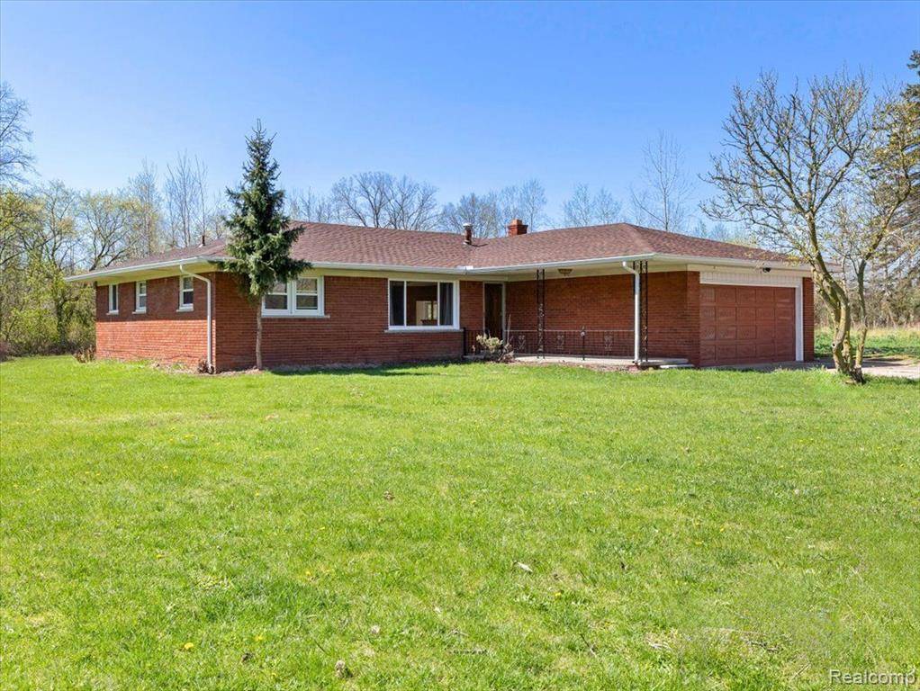 42811 WEAR Road,  New Boston,  MI 48164