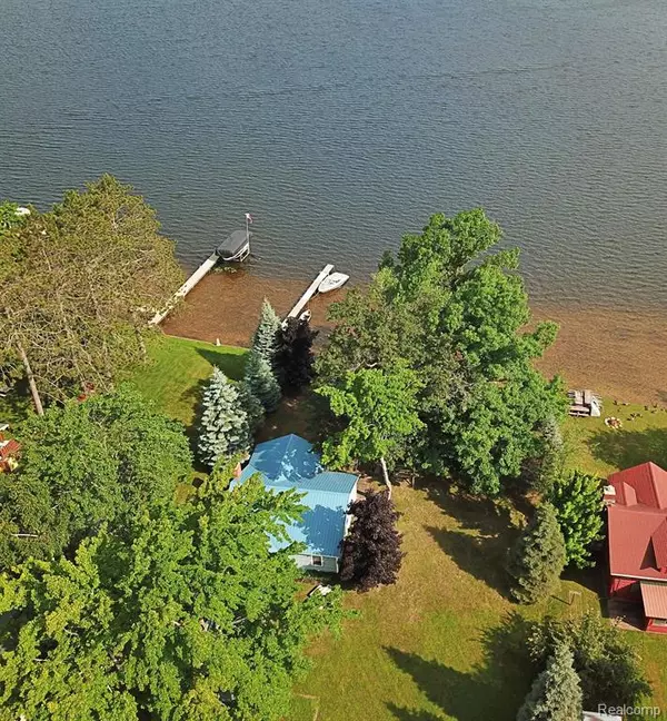 St. Helen, MI 48656,6613 SUNSET Drive