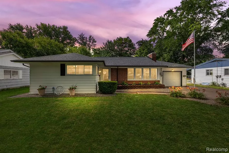 2153 HEATHER Lane, Saginaw, MI 48602