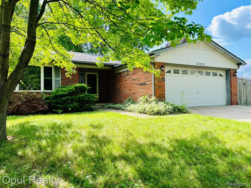 28006 MERRICK Avenue, Brownstown, MI 48183