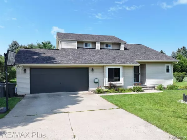 Lapeer, MI 48446,3457 WOODVALLEY Drive