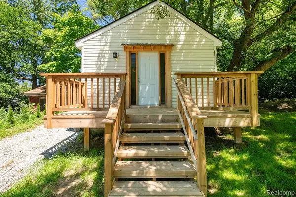 Pontiac, MI 48340,122 W RUTGERS Avenue