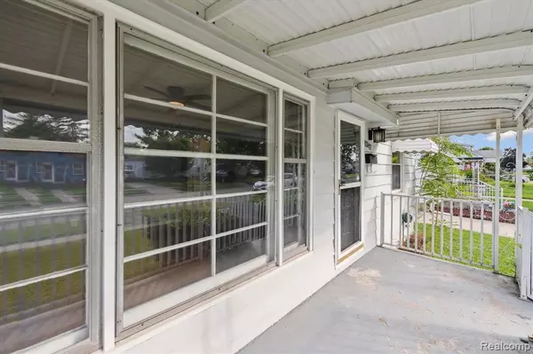 Lincoln Park, MI 48146,1342 PINGREE Avenue