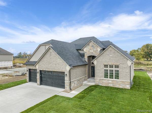 Macomb, MI 48042,0002 Mistwood Drive