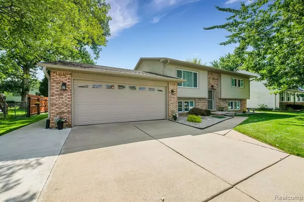 Richmond, MI 48062,70354 CANTERBURY Drive