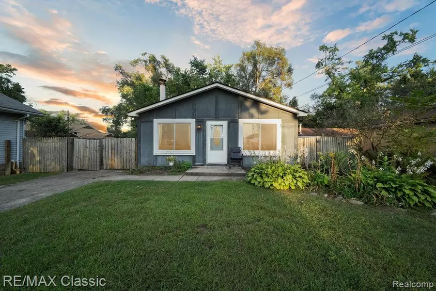 104 DANFORTH Street, White Lake, MI