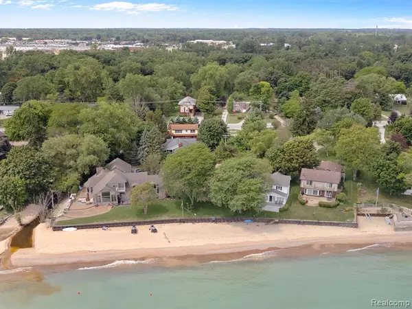 Fort Gratiot, MI 48059,4550 LAKESHORE Road