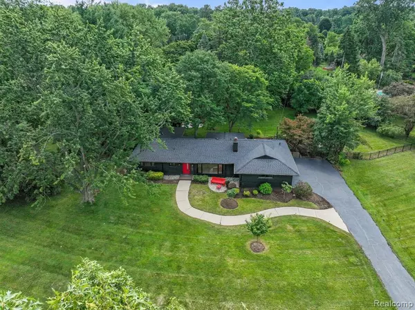 Beverly Hills, MI 48025,30550 STELLAMAR Street