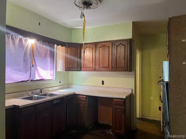 Detroit, MI 48238,2493 FORD Street