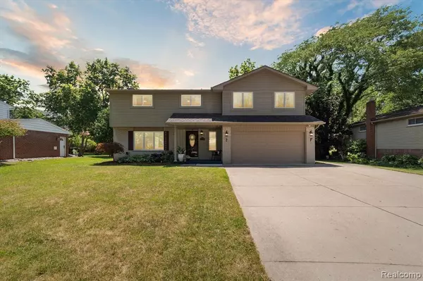 8469 CONCORD Road, Grosse Ile, MI 48138