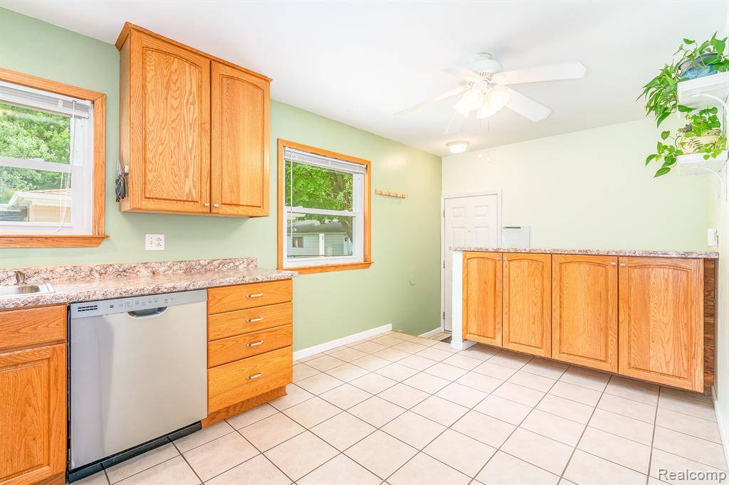 Belleville, MI 48111,9705 HAMILTON Street