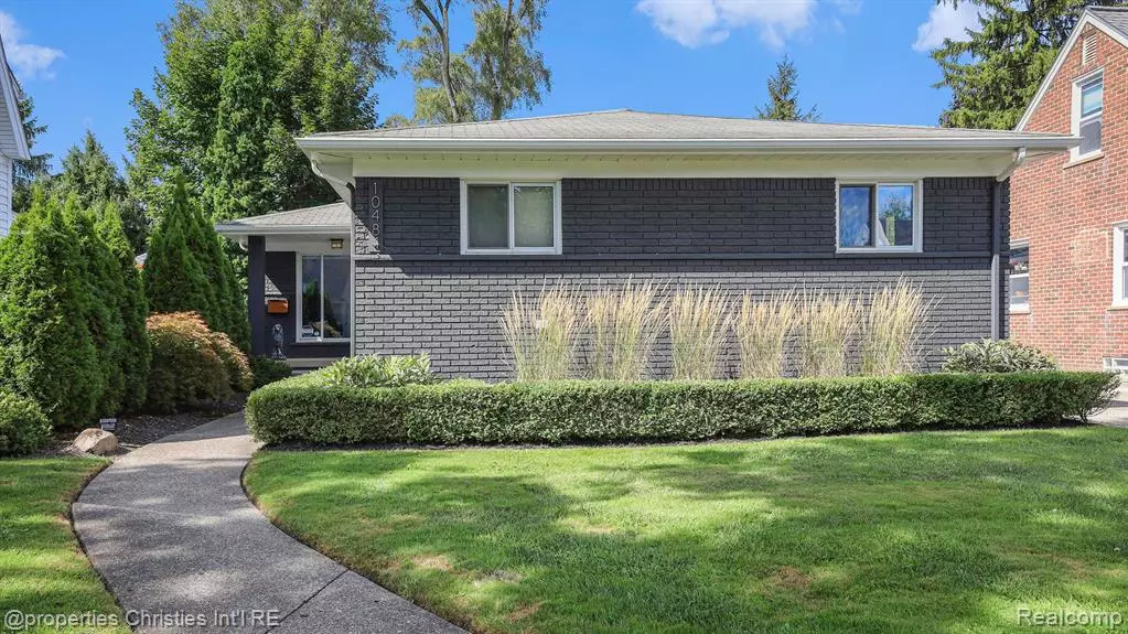 10484 KINGSTON Avenue, Huntington Woods, MI