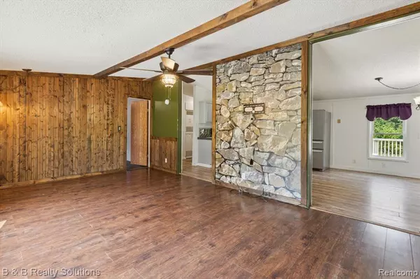 Columbiaville, MI 48421,3512 COLUMBIAVILLE Road