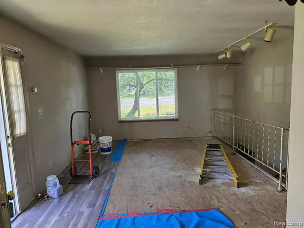 Lansing, MI 48911,3924 HUNTERS RIDGE Drive