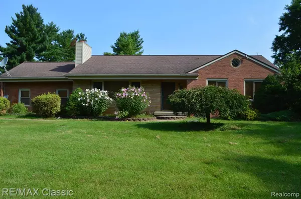 56000 9 MILE Road, South Lyon, MI 48178