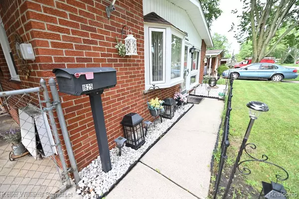 Madison Heights, MI 48071,1625 MOULIN Avenue