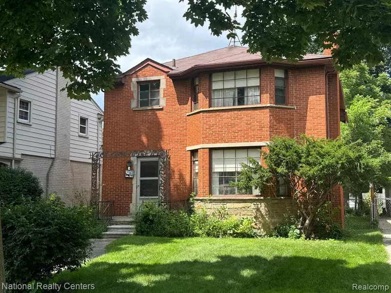13328 LUDLOW Avenue, Huntington Woods, MI