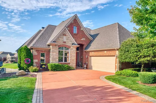 10769 CLIFFVIEW Drive, South Lyon, MI 48178