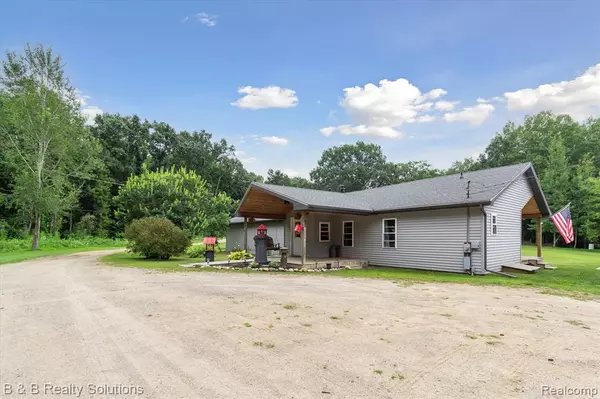 Columbiaville, MI 48421,85 HICKORY PLACE Drive