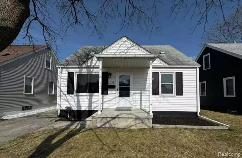 19709 AVALON Street, Saint Clair Shores, MI 48080