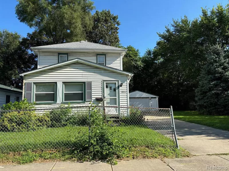 1011 E ELZA Avenue, Hazel Park, MI 48030