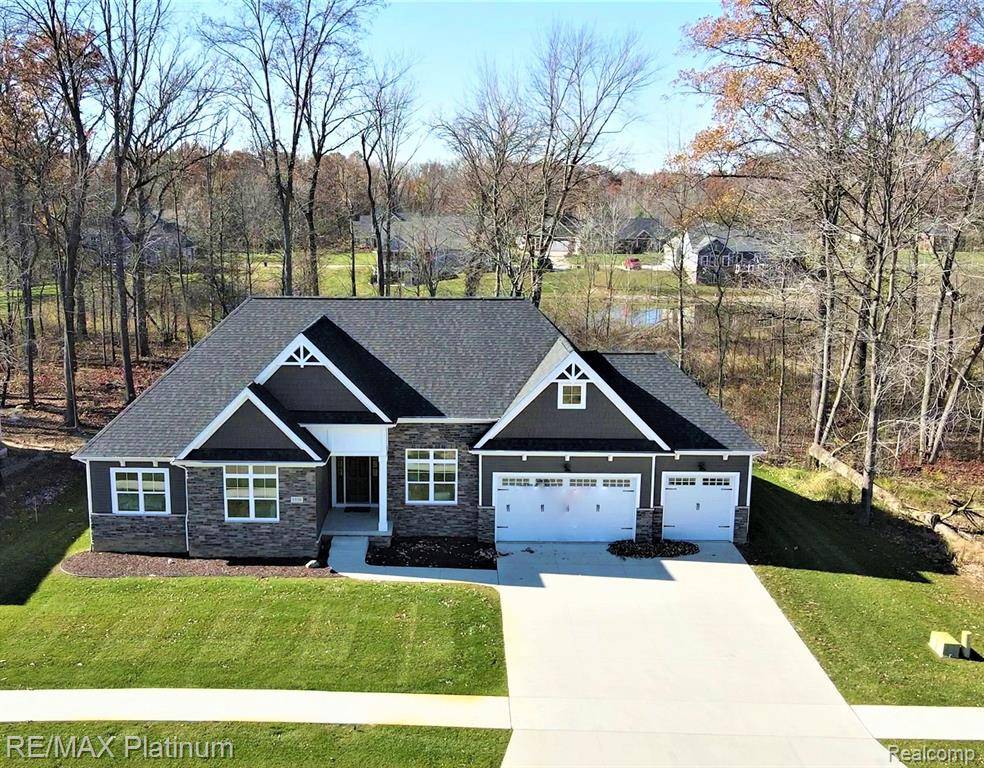 44 Candlelight Court, Brighton, MI 48114
