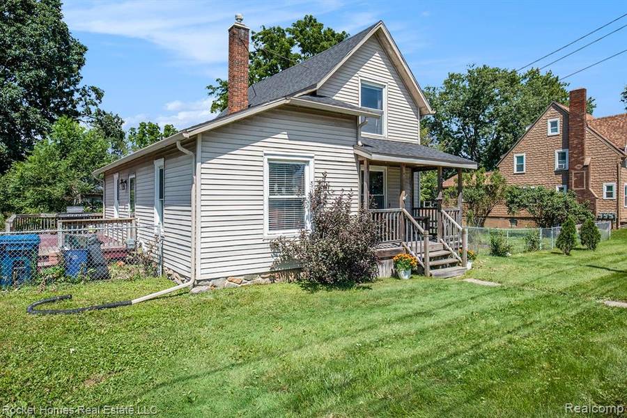 220 W FLINT Street, Davison, MI 48423