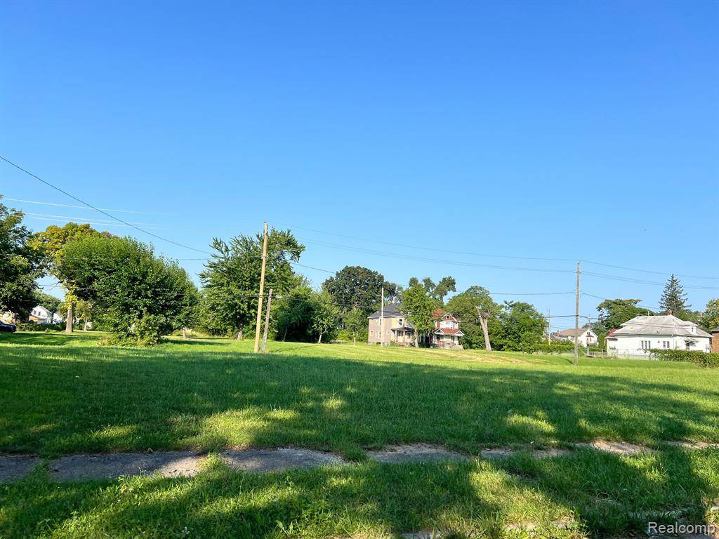 2483 PARKER Street, Detroit, MI 48214