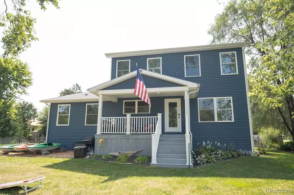 Bay City, MI 48706,3667 KAWKAWLIN RIVER Drive