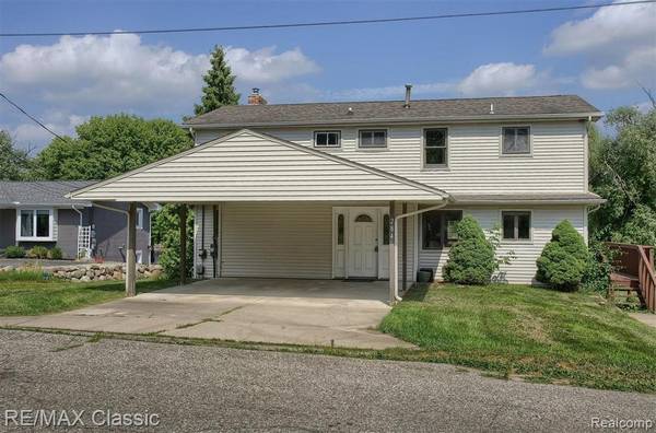 2841 CORAL Way, Brighton, MI 48114