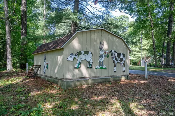 Gladwin, MI 48624,5903 BARRYHILL Drive