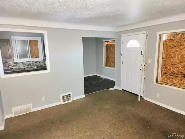 Detroit, MI 48205,15682 ROSSINI Drive