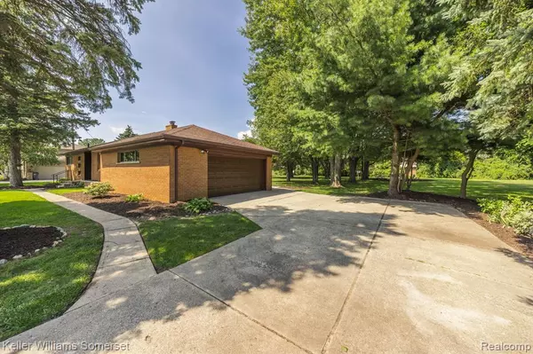 Troy, MI 48085,1349 LAMB Drive