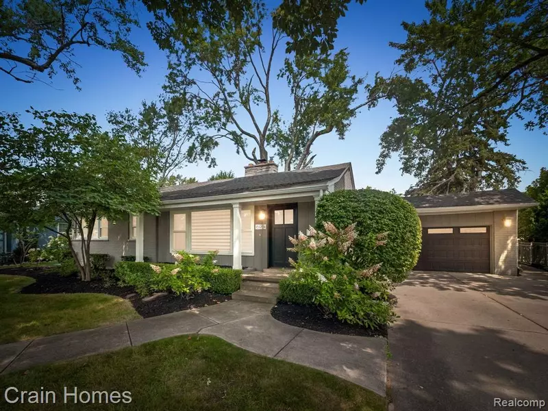 16964 BEECHWOOD Avenue, Beverly Hills, MI 48025