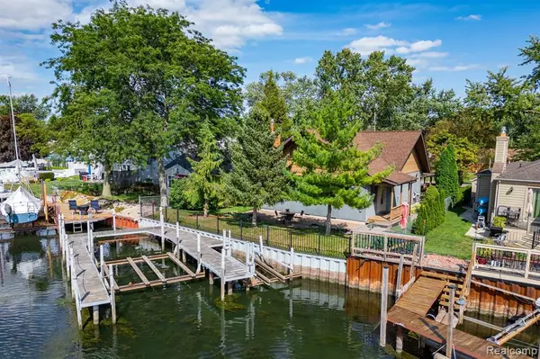 Rockwood, MI,30760 BAYVIEW Drive
