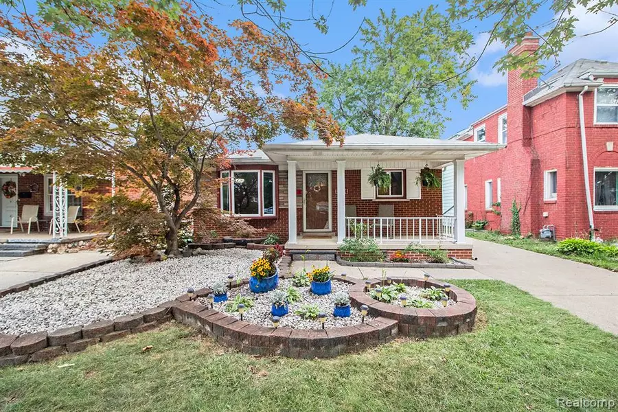 15274 REGINA Avenue, Allen Park, MI 48101