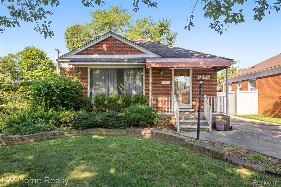 7852 CORTLAND Avenue, Allen Park, MI 48101