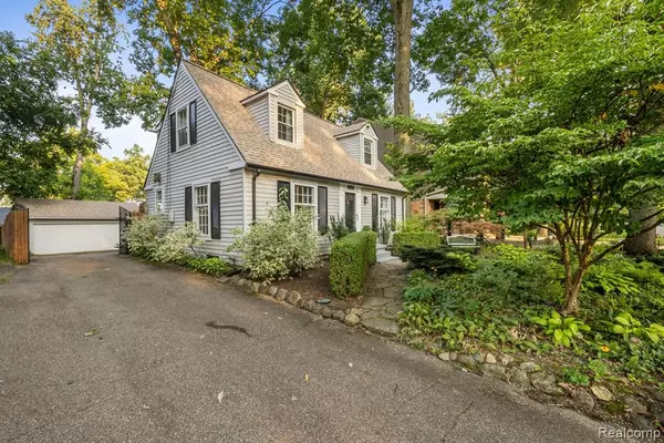 Sylvan Lake, MI 48320,1449 GLENWOOD Drive