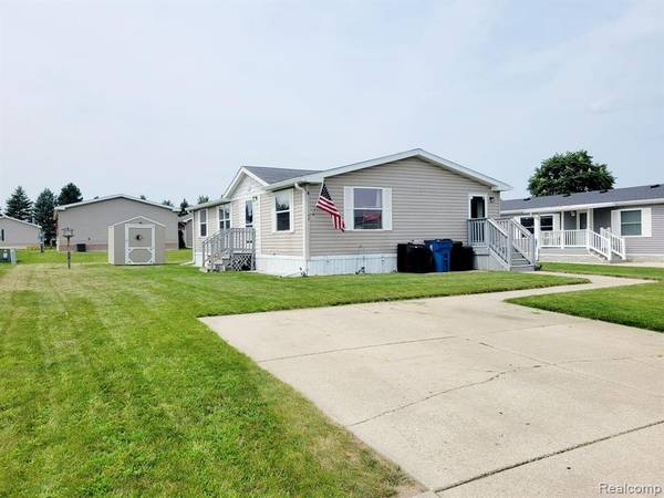 48 Somerset Street, Swartz Creek, MI 48473