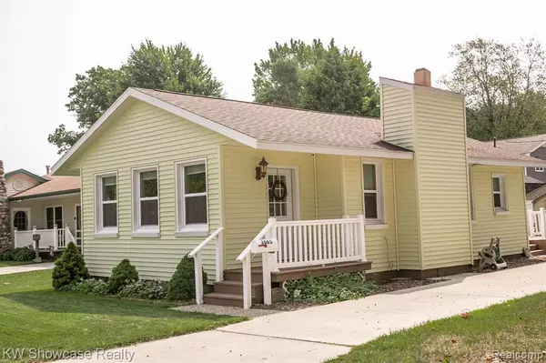 3065 MAPLEWOOD Drive, Fort Gratiot, MI 48059