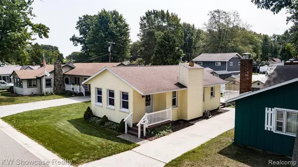 Fort Gratiot, MI 48059,3065 MAPLEWOOD Drive