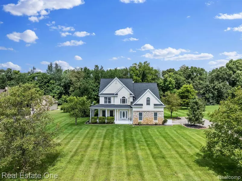 3563 BLACK EAGLE Drive, Howell, MI 48843