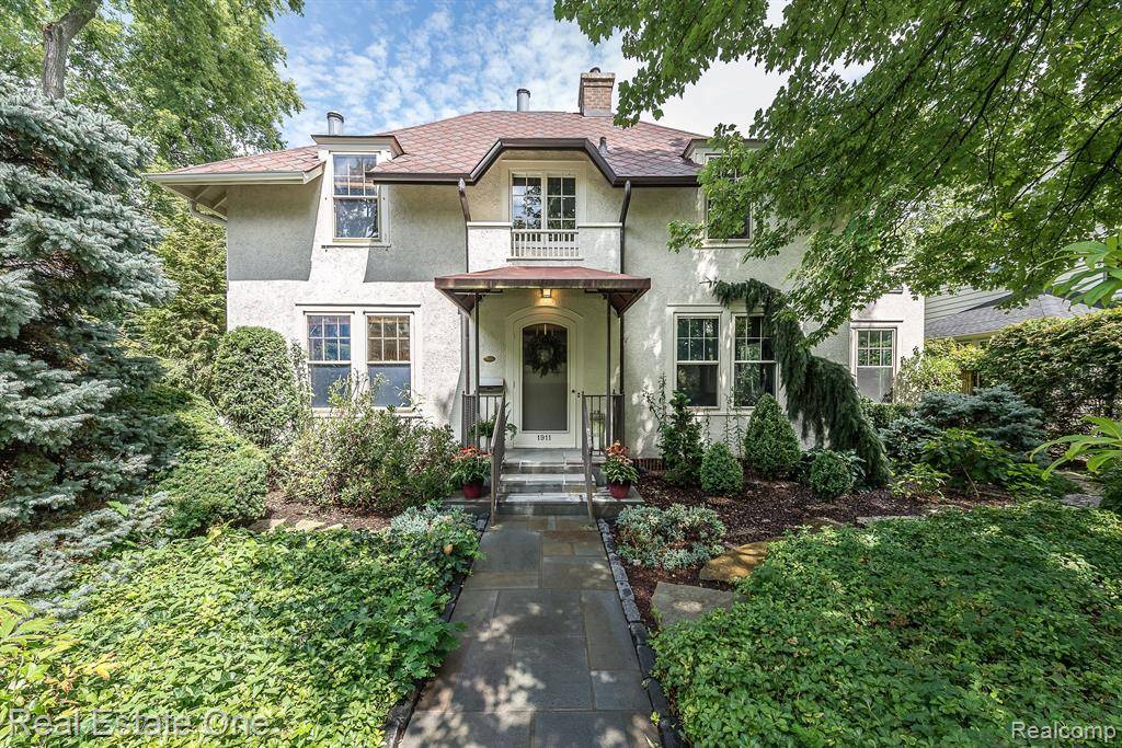 1911 LORRAINE Place, Ann Arbor, MI 48104
