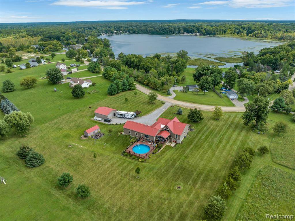 Lapeer, MI 48446,4000 SKINNER LAKE Road
