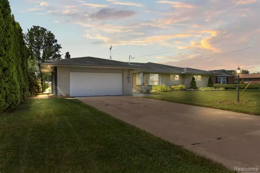 663 SUNNYBEACH Drive, White Lake, MI