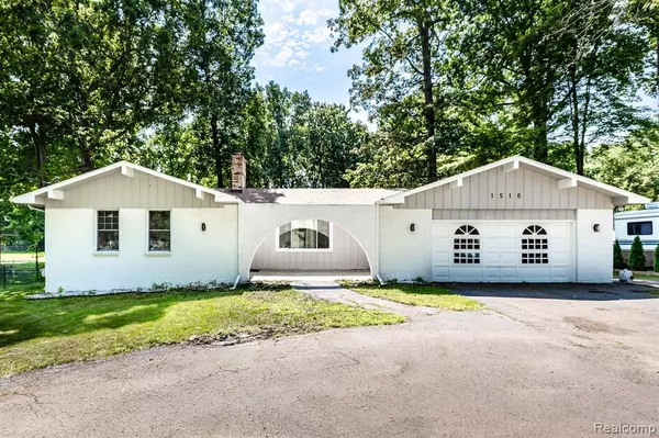 Walled Lake, MI 48390,1510 LEON Road