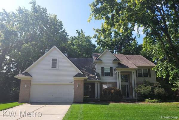 7565 GREENWAY Lane, West Bloomfield, MI 48324