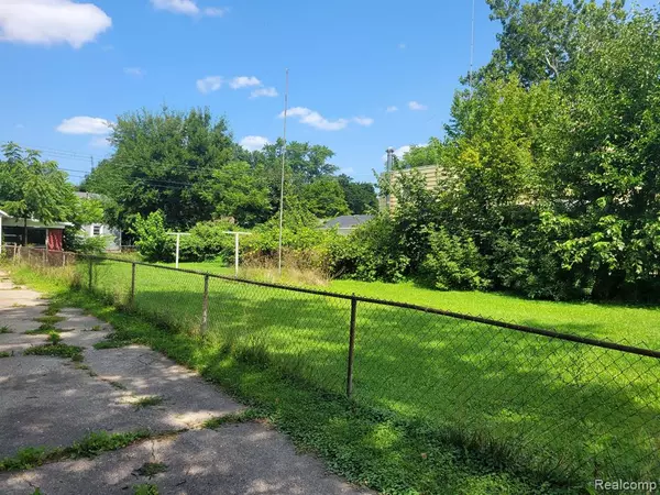 Lansing, MI 48910,721 JESSOP Avenue