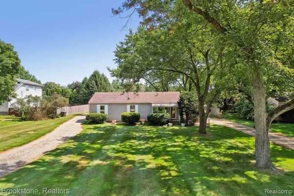 Lake Orion, MI 48362,777 LAIRD Street