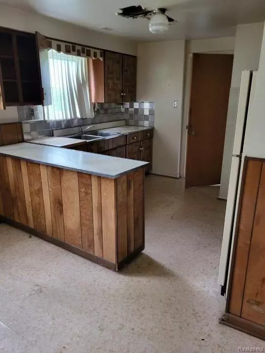 Auburn Hills, MI 48326,728 JAMESTOWN Road